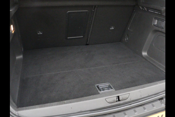 Opel Grandland X 1.6 Turbo Hybrid Business Edition | Trekhaak | Navigatie | Carplay | Parkeerhulp | Full LED | Cruise control | Bluetooth | Climate control | PHEV | Plug In