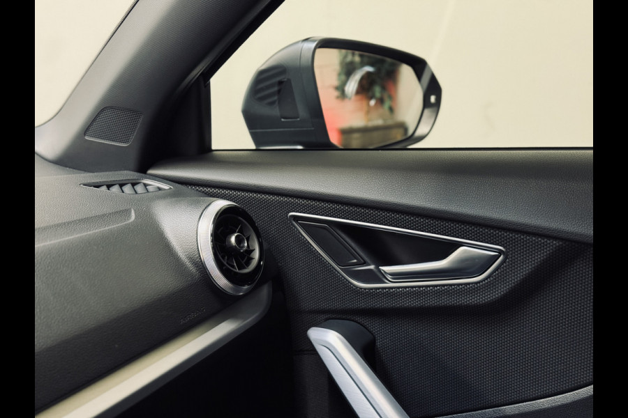 Audi Q2 35 TFSI S Edition S-Line (2x) | Panorama | Sonos | Matrix