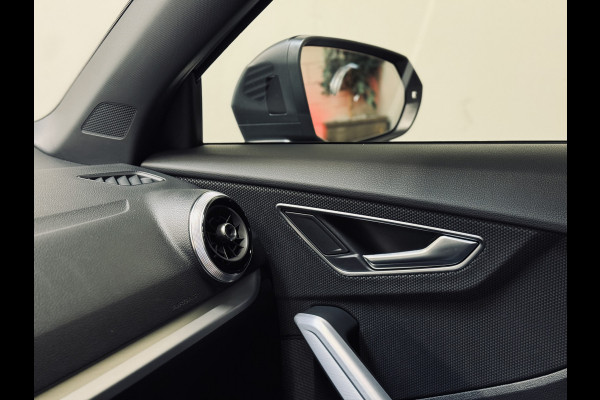 Audi Q2 35 TFSI S Edition S-Line (2x) | Panorama | Sonos | Matrix
