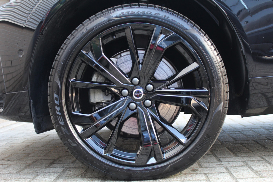 Volvo XC60 2.0 T6 PHEV Plus Black Edition | Elek. Trekhaak | 360 | Panoramadak | H&K | 360 camera