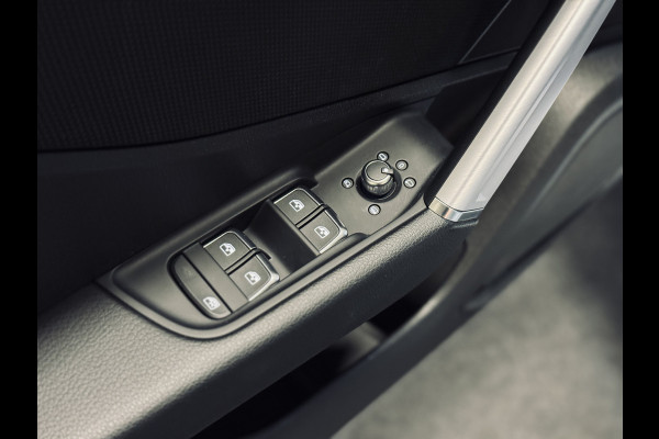 Audi Q2 35 TFSI S Edition S-Line (2x) | Panorama | Sonos | Matrix
