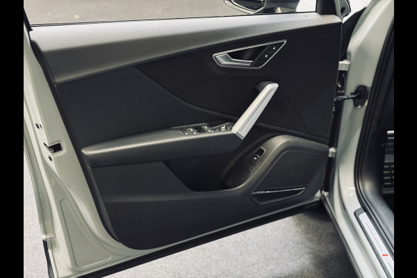 Audi Q2 35 TFSI S Edition S-Line (2x) | Panorama | Sonos | Matrix