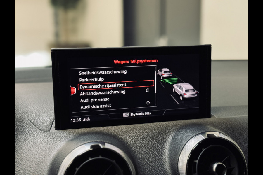 Audi Q2 35 TFSI S Edition S-Line (2x) | Panorama | Sonos | Matrix