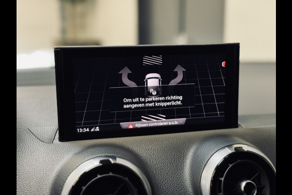 Audi Q2 35 TFSI S Edition S-Line (2x) | Panorama | Sonos | Matrix