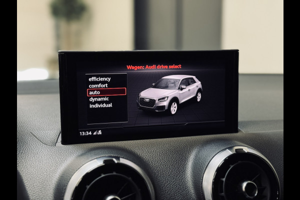Audi Q2 35 TFSI S Edition S-Line (2x) | Panorama | Sonos | Matrix