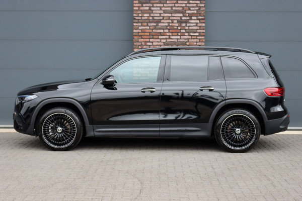 Mercedes-Benz EQB 350 4MATIC AMG Line 71 kWh | Distronic | Panoramadak | Burmester | Memory | HUD | Surround Camera | Verwarmd Stuurwiel | Nightpakket | Augmented Reality |