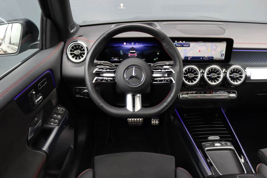 Mercedes-Benz EQB 350 4MATIC AMG Line 71 kWh | Distronic | Panoramadak | Burmester | Memory | HUD | Surround Camera | Verwarmd Stuurwiel | Nightpakket | Augmented Reality |