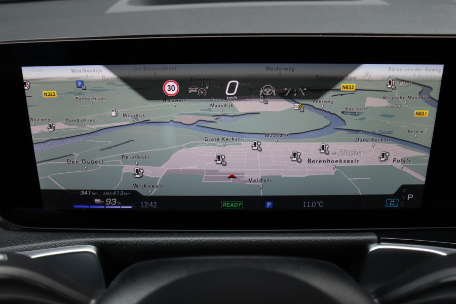 Mercedes-Benz EQB 350 4MATIC AMG Line 71 kWh | Distronic | Panoramadak | Burmester | Memory | HUD | Surround Camera | Verwarmd Stuurwiel | Nightpakket | Augmented Reality |