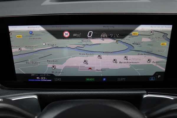 Mercedes-Benz EQB 350 4MATIC AMG Line 71 kWh | Distronic | Panoramadak | Burmester | Memory | HUD | Surround Camera | Verwarmd Stuurwiel | Nightpakket | Augmented Reality |