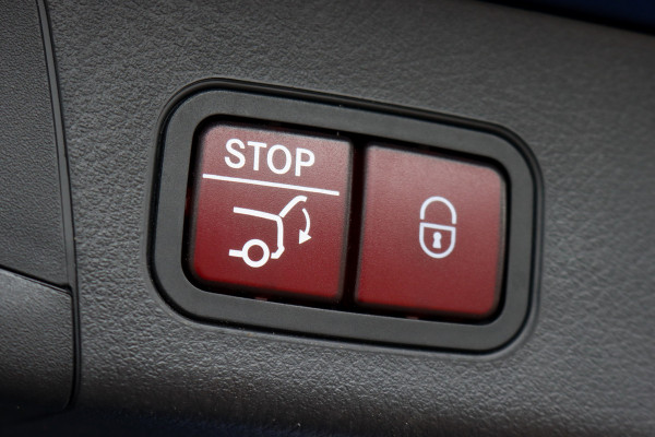 Mercedes-Benz EQB 350 4MATIC AMG Line 71 kWh | Distronic | Panoramadak | Burmester | Memory | HUD | Surround Camera | Verwarmd Stuurwiel | Nightpakket | Augmented Reality |