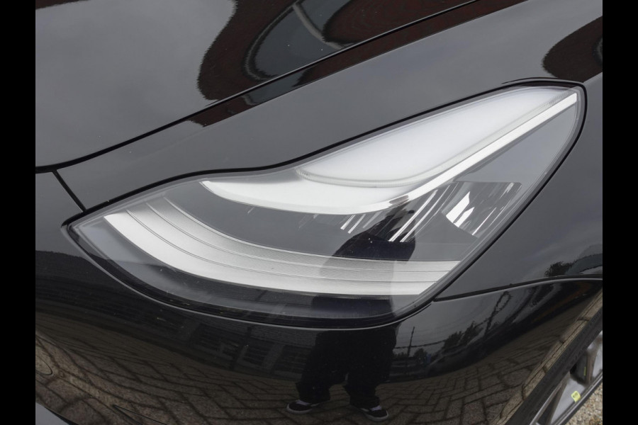 Tesla Model 3 Standard RWD Plus 60 kWh | Navigatie | Panorama dak | 360 camera | Parkeersensoren | Stoelverwarming | Ledverlichting | Leder | Climate Control | HANDEL / EXPORT!