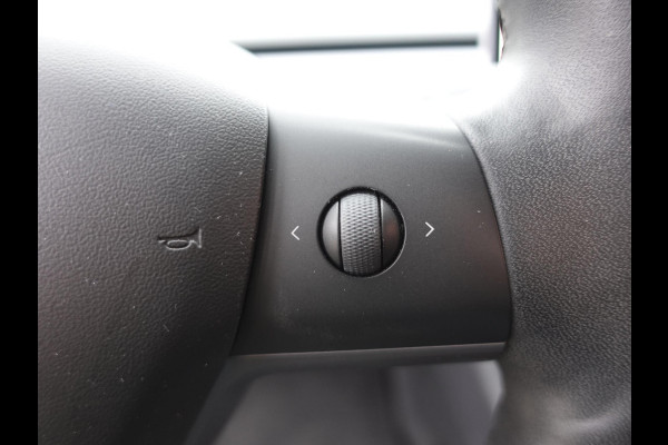 Tesla Model 3 Standard RWD Plus 60 kWh | Navigatie | Panorama dak | 360 camera | Parkeersensoren | Stoelverwarming | Ledverlichting | Leder | Climate Control | HANDEL / EXPORT!