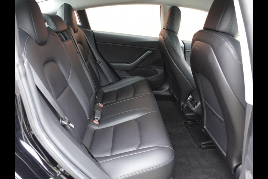 Tesla Model 3 Standard RWD Plus 60 kWh | Navigatie | Panorama dak | 360 camera | Parkeersensoren | Stoelverwarming | Ledverlichting | Leder | Climate Control | HANDEL / EXPORT!