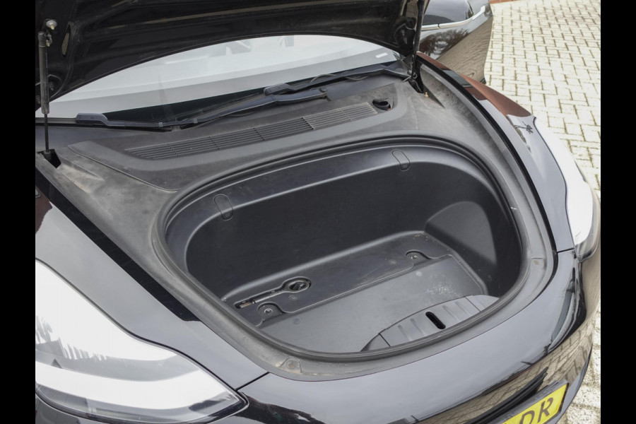 Tesla Model 3 Standard RWD Plus 60 kWh | Navigatie | Panorama dak | 360 camera | Parkeersensoren | Stoelverwarming | Ledverlichting | Leder | Climate Control | HANDEL / EXPORT!