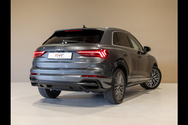 Audi Q3 35 TFSI 2x S Line / 150pk / Stoel en stuur verwarming / Achteruitrij camera / Sfeerverlichting /