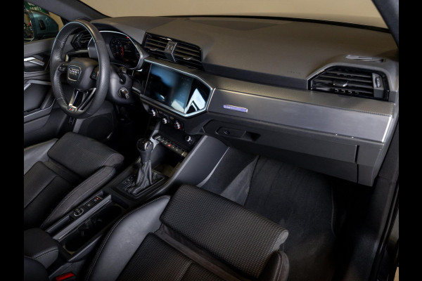 Audi Q3 35 TFSI 2x S Line / 150pk / Stoel en stuur verwarming / Achteruitrij camera / Sfeerverlichting /