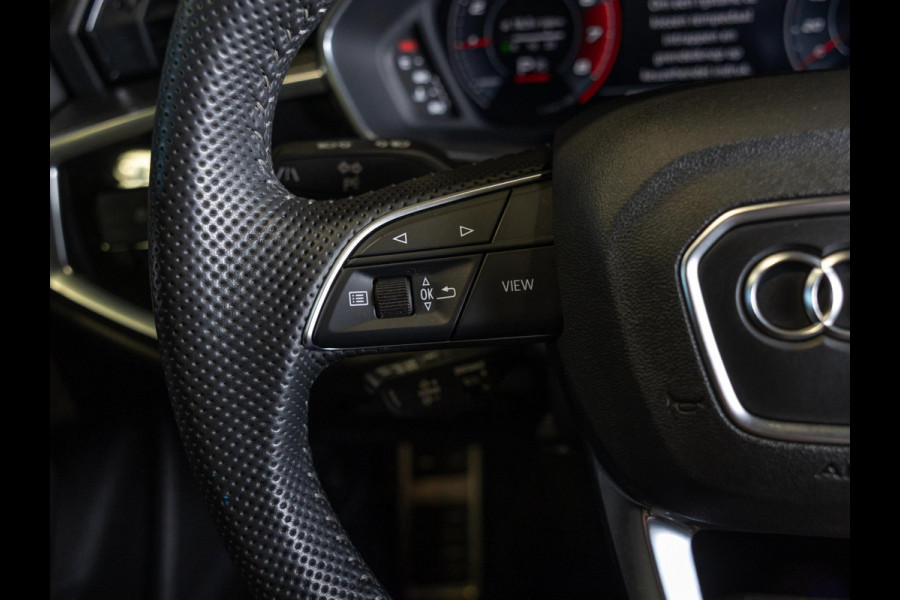 Audi Q3 35 TFSI 2x S Line / 150pk / Stoel en stuur verwarming / Achteruitrij camera / Sfeerverlichting /