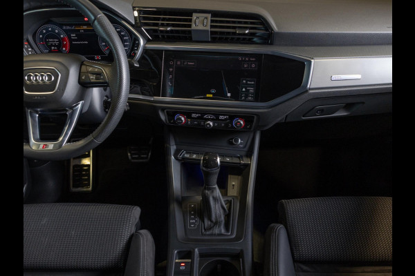 Audi Q3 35 TFSI 2x S Line / 150pk / Stoel en stuur verwarming / Achteruitrij camera / Sfeerverlichting /