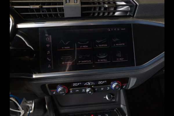 Audi Q3 35 TFSI 2x S Line / 150pk / Stoel en stuur verwarming / Achteruitrij camera / Sfeerverlichting /