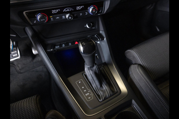 Audi Q3 35 TFSI 2x S Line / 150pk / Stoel en stuur verwarming / Achteruitrij camera / Sfeerverlichting /