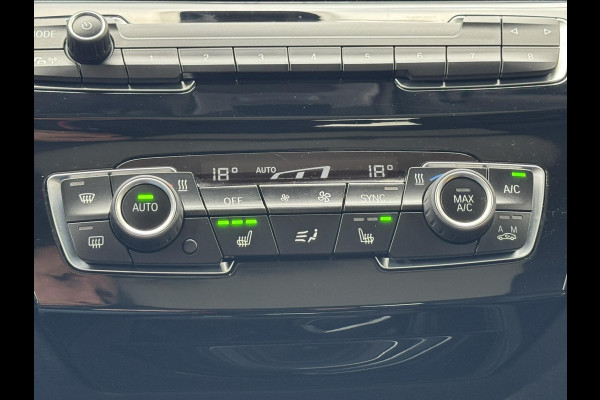 BMW X1 SDrive 1.8i High Executive Head Up display Climate Cruise Pano Leer Navi PDC voor en achter