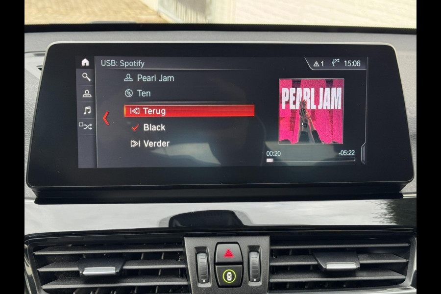 BMW X1 SDrive 1.8i High Executive Head Up display Climate Cruise Pano Leer Navi PDC voor en achter