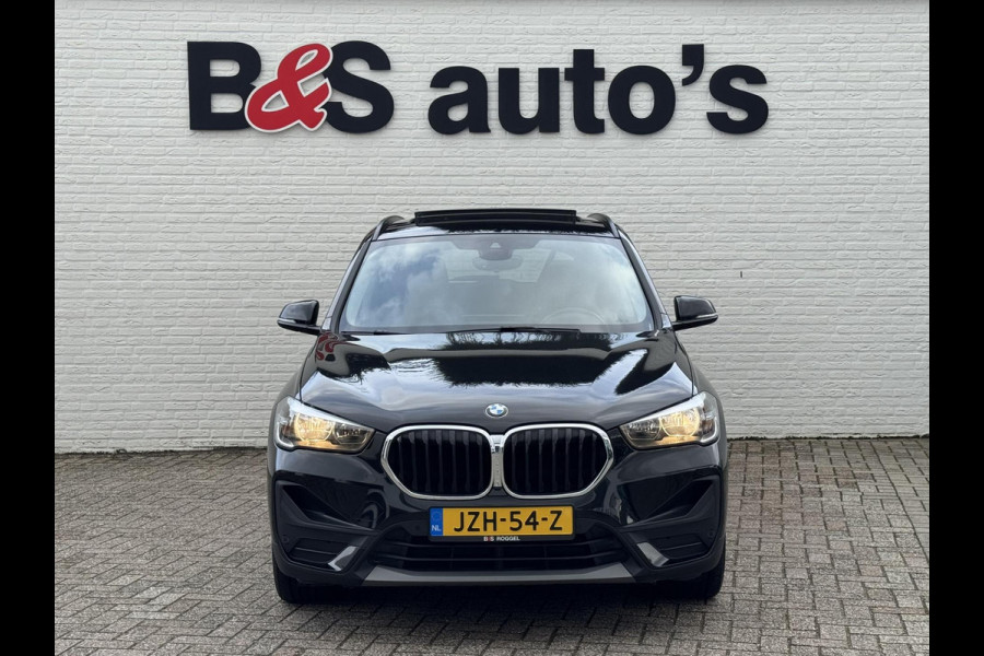BMW X1 SDrive 1.8i High Executive Head Up display Climate Cruise Pano Leer Navi PDC voor en achter