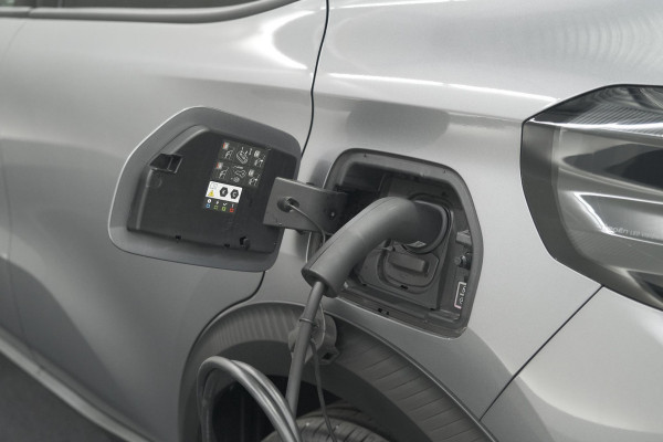 Citroën ë-C3 Max 113pk 44 kWh | 7 KW Laadfunctie | Camera | Navigatie | Apple Carplay | Parkeersensoren