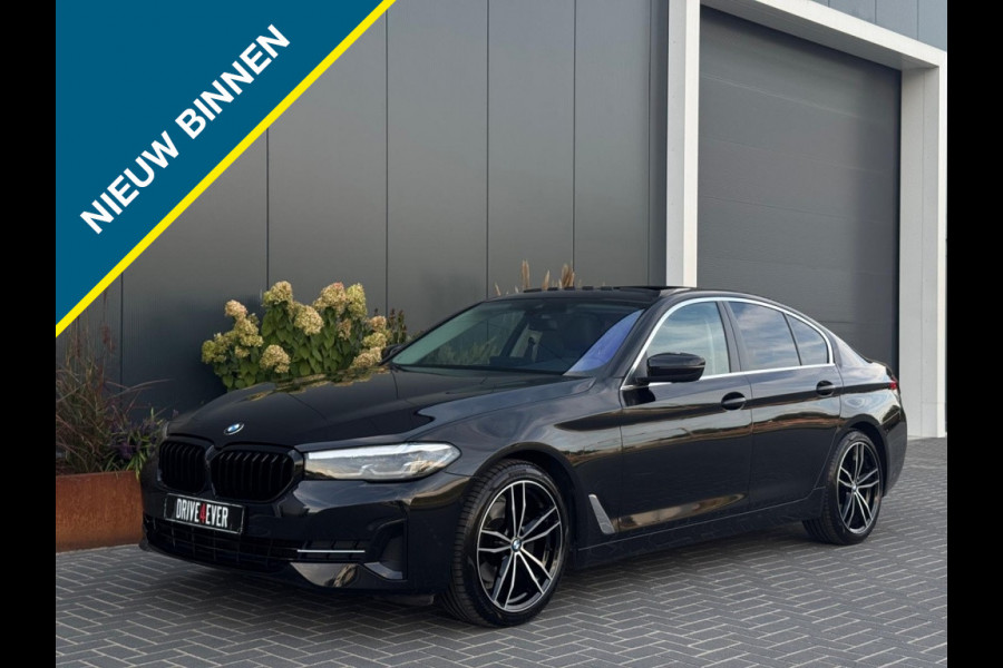 BMW 5 Serie 520i High Exe m2021 FULL SCHUIFDAK NAVI CAMERA SPORTVELGEN