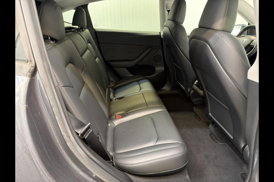 Tesla Model Y RWD 58 kWh | Panorama dak | 20" Wheels | PDC VA | 360 Camera | Full LED | Leder | Autopilot