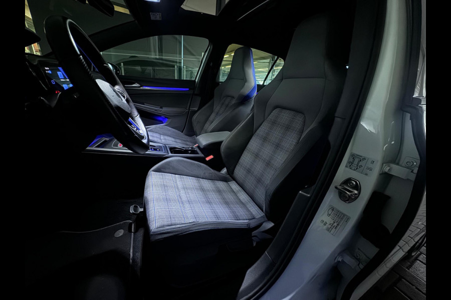 Volkswagen Golf 1.4 eHybrid GTE Pano|Camera|HuD|IQ|Dodehoek