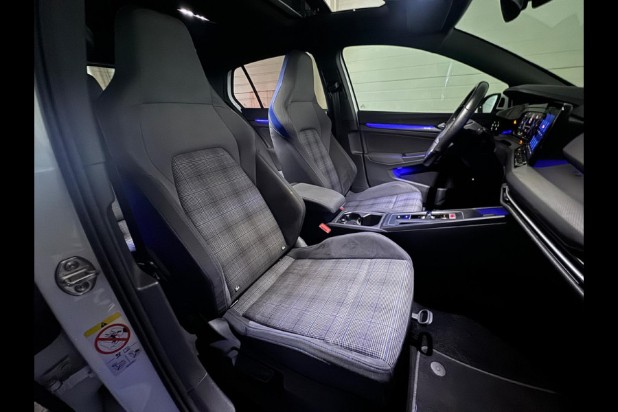Volkswagen Golf 1.4 eHybrid GTE Pano|Camera|HuD|IQ|Dodehoek