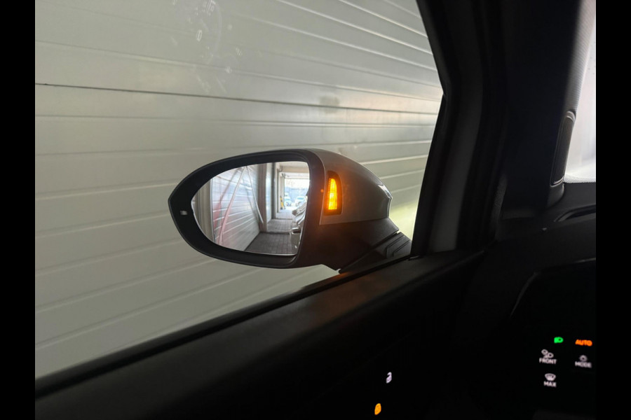 Volkswagen Golf 1.4 eHybrid GTE Pano|Camera|HuD|IQ|Dodehoek