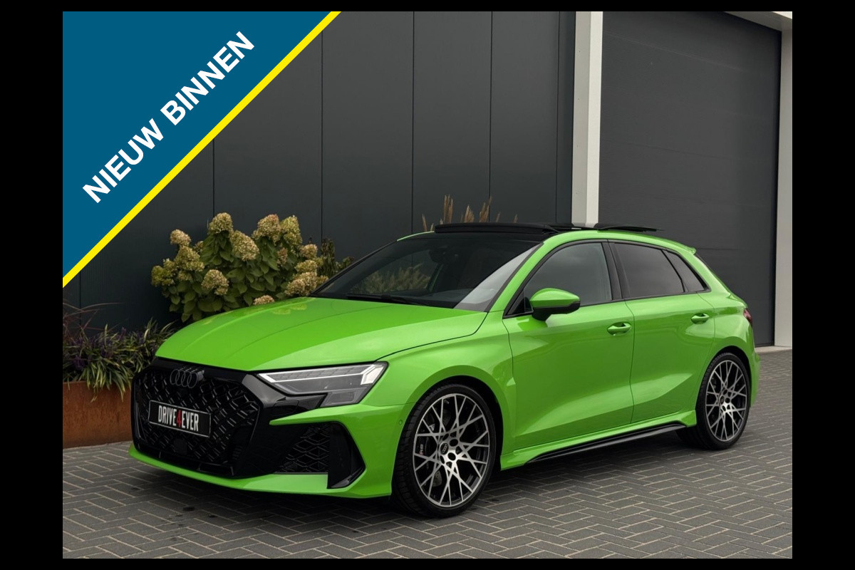 Audi RS3 Sportback 2.5 TFSI RS 3 quatt. NIEUW PANO NAVI CAMERA SPORTVELGEN
