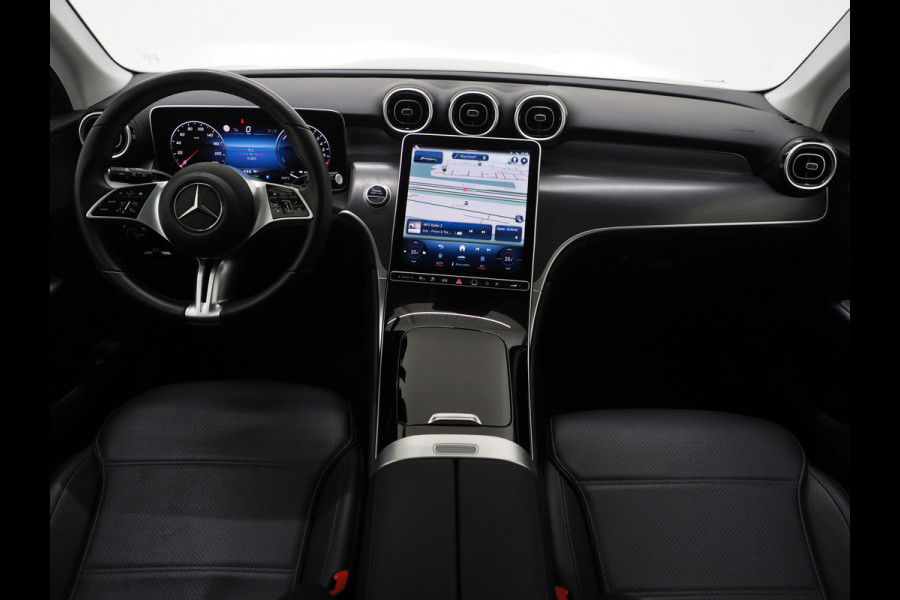 Mercedes-Benz GLC 300e 4MATIC 320PK | Leder | Camera | Stoelverwarming | LED | DAB | Climate | Carplay