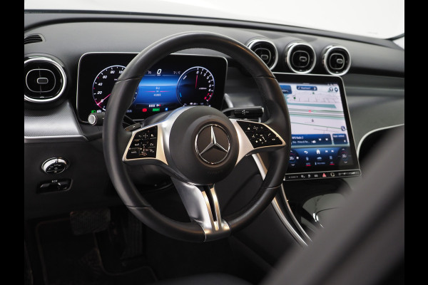 Mercedes-Benz GLC 300e 4MATIC 320PK | Leder | Camera | Stoelverwarming | LED | DAB | Climate | Carplay