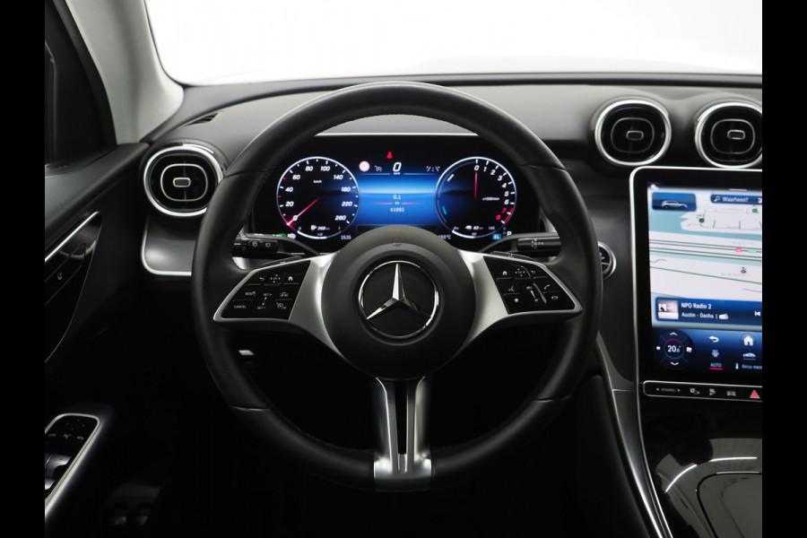 Mercedes-Benz GLC 300e 4MATIC 320PK | Leder | Camera | Stoelverwarming | LED | DAB | Climate | Carplay
