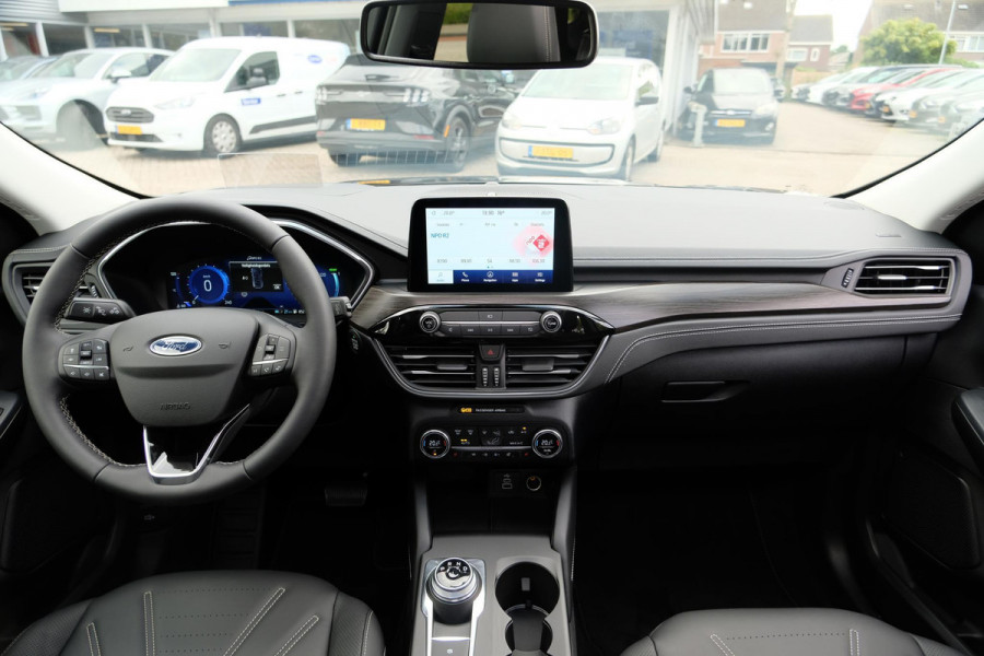 Ford Kuga 2.5 PHEV Vignale 225pk | Wegklapbare Trekhaak | Panoramadak | Adaptive cruise control | Head up Display | Leder | Bang&Olufsen | Dodehoeksensoren | Camera