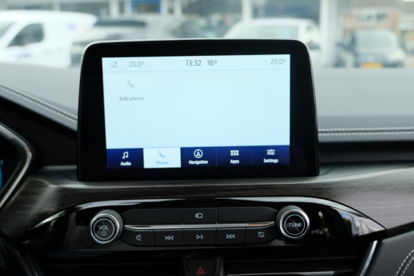 Ford Kuga 2.5 PHEV Vignale 225pk | Wegklapbare Trekhaak | Panoramadak | Adaptive cruise control | Head up Display | Leder | Bang&Olufsen | Dodehoeksensoren | Camera