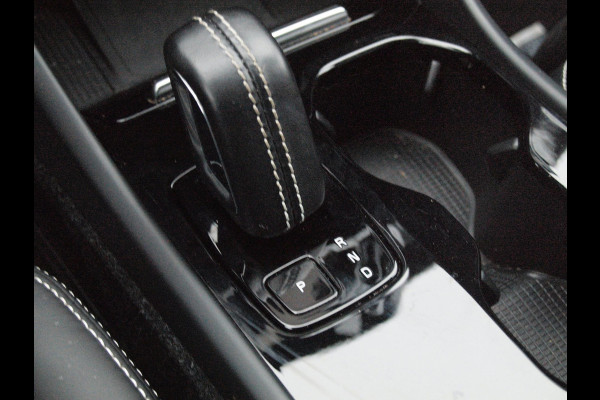 Volvo XC40 Recharge P8 AWD R-Design | SOH 93% | Camera | Trekhaak | Apple Carplay | Cruise Control |
