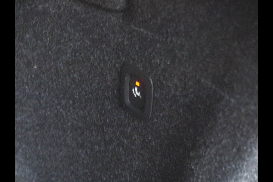 Volvo XC40 Recharge P8 AWD R-Design | SOH 93% | Camera | Trekhaak | Apple Carplay | Cruise Control |