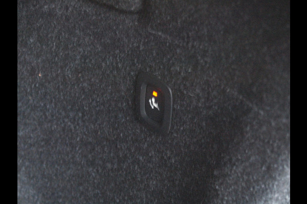 Volvo XC40 Recharge P8 AWD R-Design | SOH 93% | Camera | Trekhaak | Apple Carplay | Cruise Control |