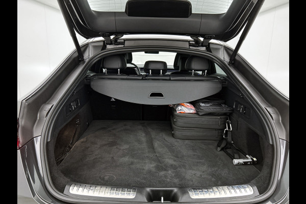 Mercedes-Benz GLC Coupé 300 e 4MATIC Plug-In Hybride Trekhaak | Alarm Klasse 3 | Rijassistentiepakket plus | Stuur en Stoelverwarming | Parkeerpakket met 360°-camera | Distronic. Inclusief 24 maanden MB Certified garantie voor Europa.