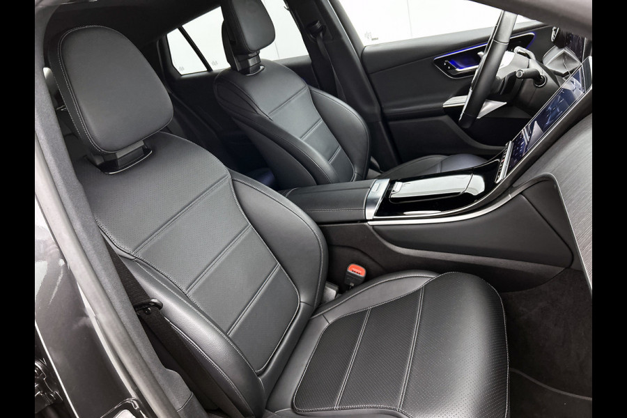 Mercedes-Benz GLC Coupé 300 e 4MATIC Plug-In Hybride Trekhaak | Alarm Klasse 3 | Rijassistentiepakket plus | Stuur en Stoelverwarming | Parkeerpakket met 360°-camera | Distronic. Inclusief 24 maanden MB Certified garantie voor Europa.