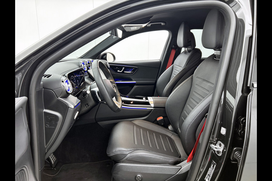 Mercedes-Benz GLC 300 e 4MATIC AMG Plug-In Hybride AMG Line | Night Pakket | Trekhaak | Offroad-Techniek Pakket | Distronic. Inclusief 24 maanden MB Certified garantie voor Europa.