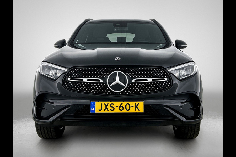 Mercedes-Benz GLC 300 e 4MATIC AMG Plug-In Hybride AMG Line | Night Pakket | Trekhaak | Offroad-Techniek Pakket | Distronic. Inclusief 24 maanden MB Certified garantie voor Europa.