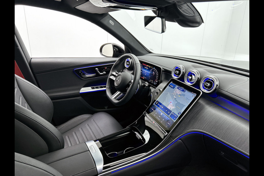Mercedes-Benz GLC 300 e 4MATIC AMG Plug-In Hybride AMG Line | Night Pakket | Trekhaak | Offroad-Techniek Pakket | Distronic. Inclusief 24 maanden MB Certified garantie voor Europa.