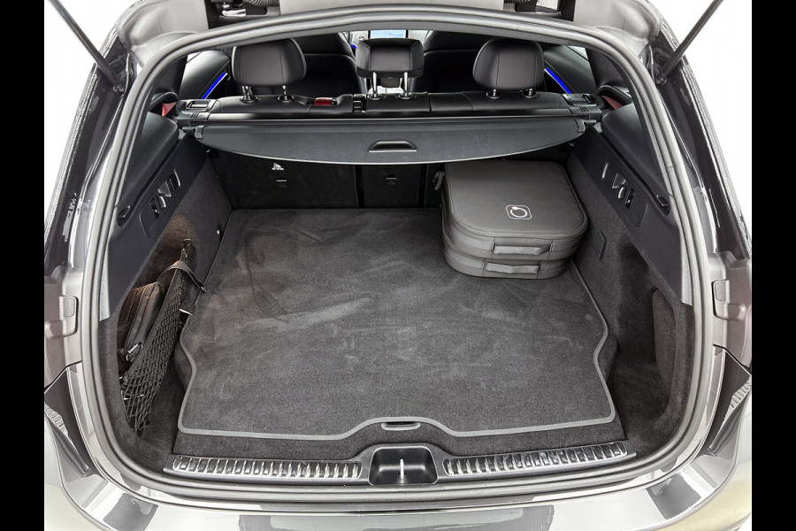 Mercedes-Benz GLC 300 e 4MATIC AMG Plug-In Hybride AMG Line | Night Pakket | Trekhaak | Offroad-Techniek Pakket | Distronic. Inclusief 24 maanden MB Certified garantie voor Europa.