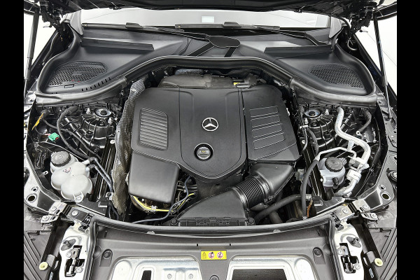 Mercedes-Benz GLC 300 e 4MATIC AMG Plug-In Hybride AMG Line | Night Pakket | Trekhaak | Offroad-Techniek Pakket | Distronic. Inclusief 24 maanden MB Certified garantie voor Europa.