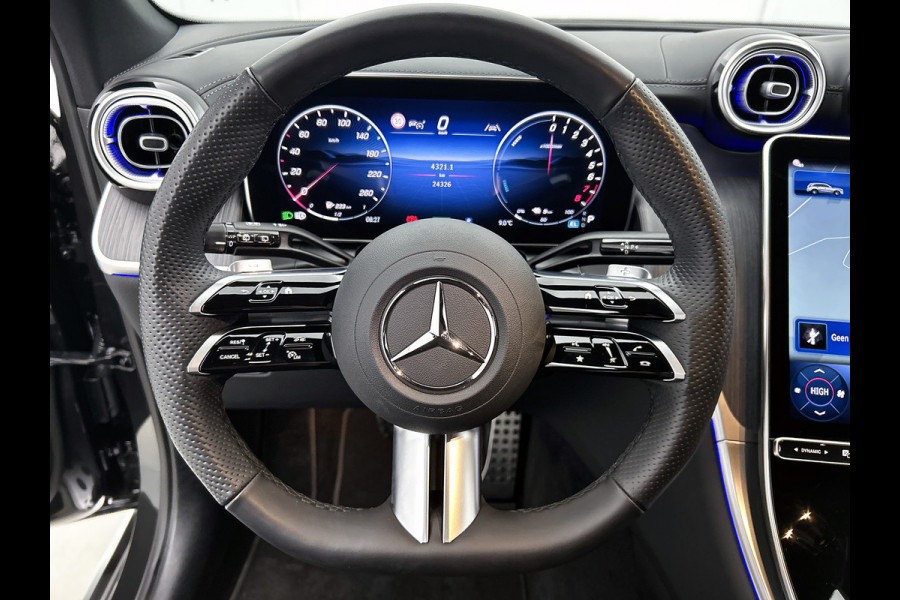 Mercedes-Benz GLC 300 e 4MATIC AMG Plug-In Hybride AMG Line | Night Pakket | Trekhaak | Offroad-Techniek Pakket | Distronic. Inclusief 24 maanden MB Certified garantie voor Europa.